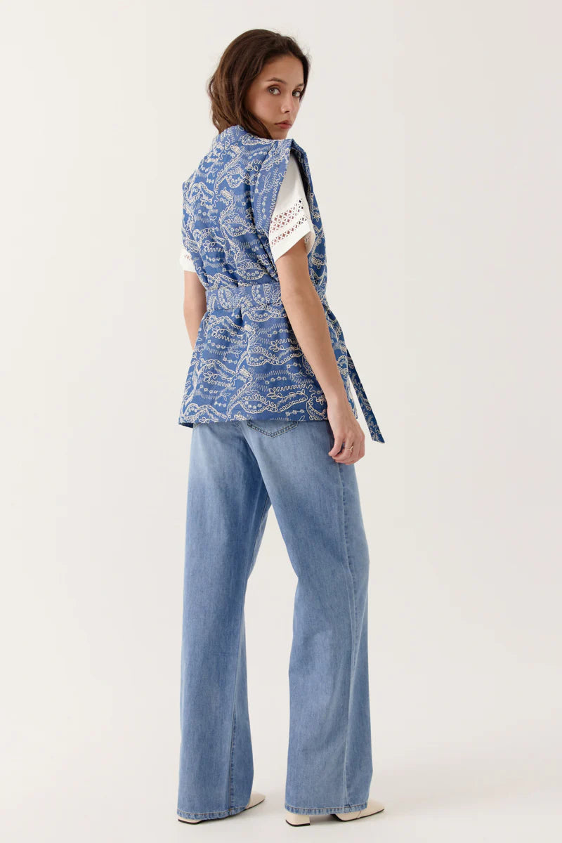 Ariazia Sleeveless Jacket | Artlove