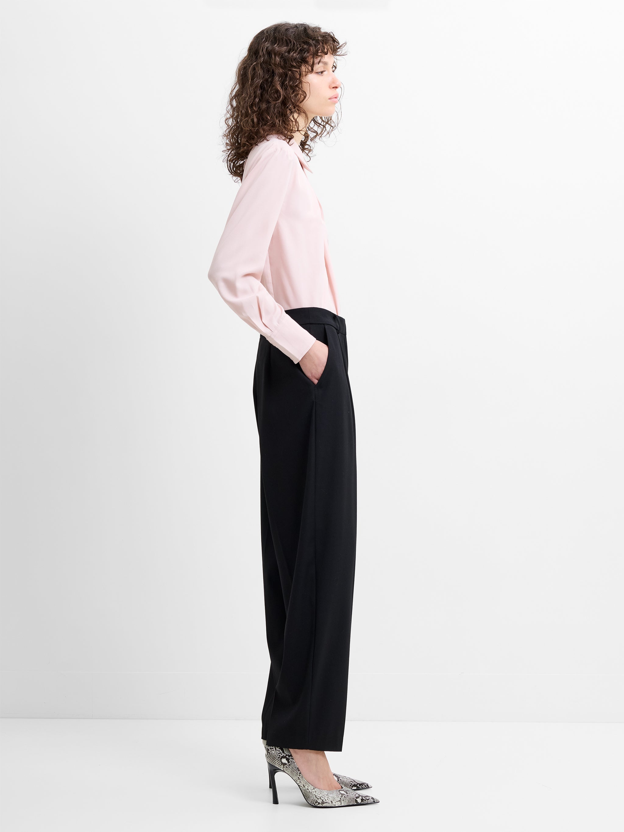 Netta Navy Suiting Barrel Trousers