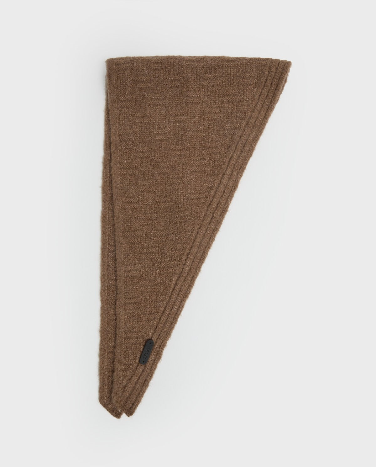 Camel Knitted scarf | YERSE