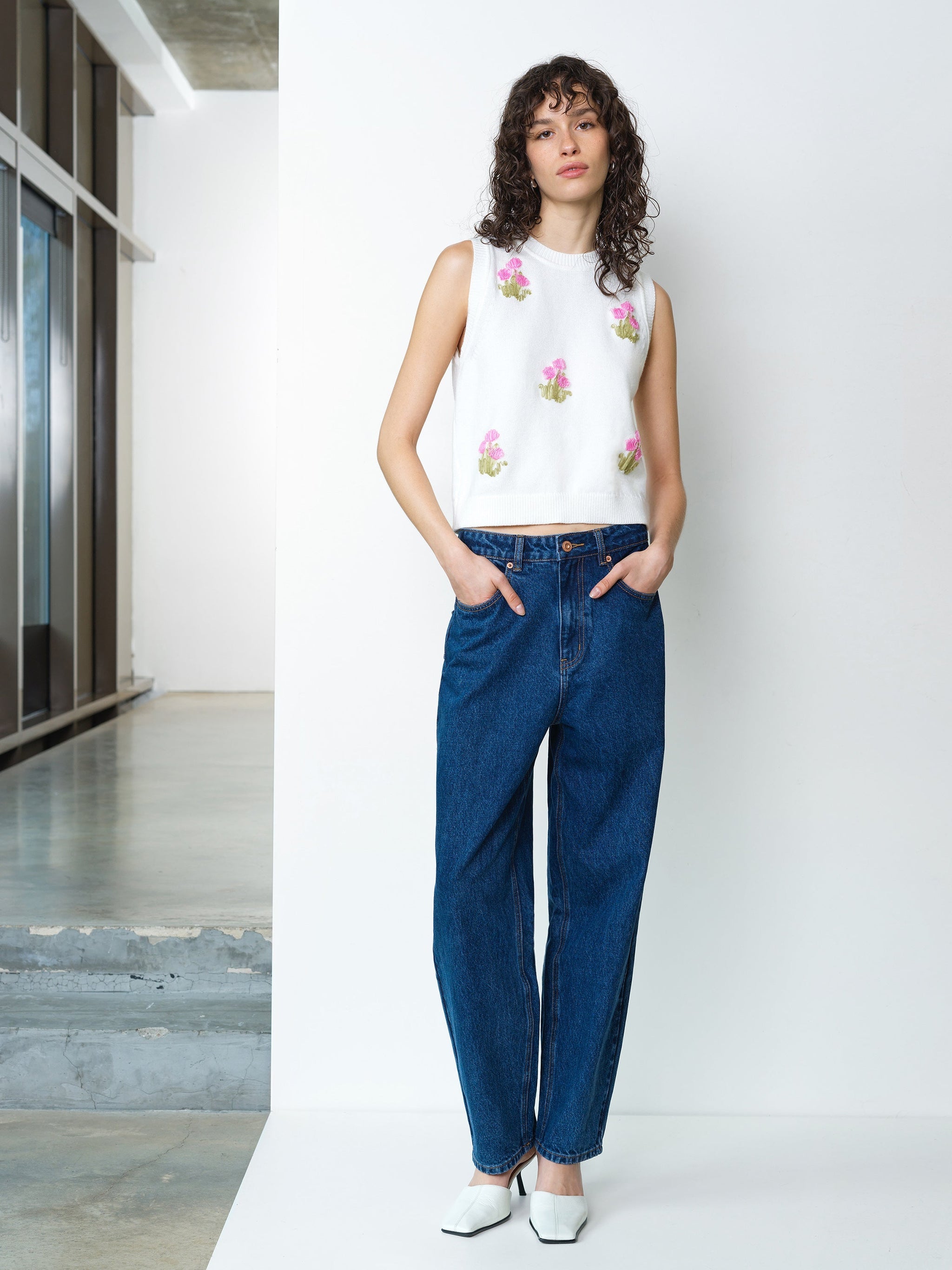 Julie Floral Appliqué Vest|French Connection