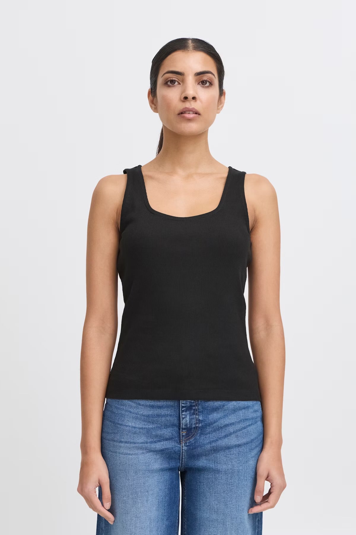 IHORETA Black Sweetheart neck sleeveless top