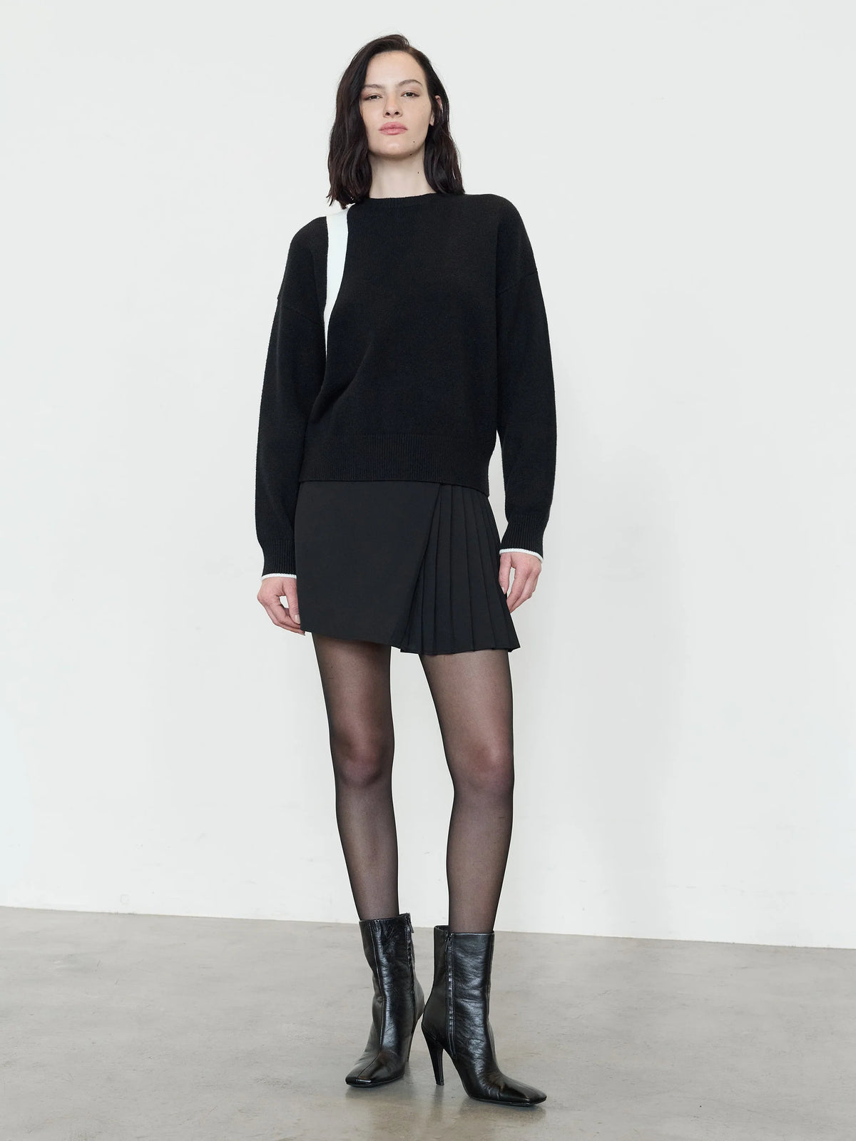 Davan Bow Aplique Jumper | French Connection