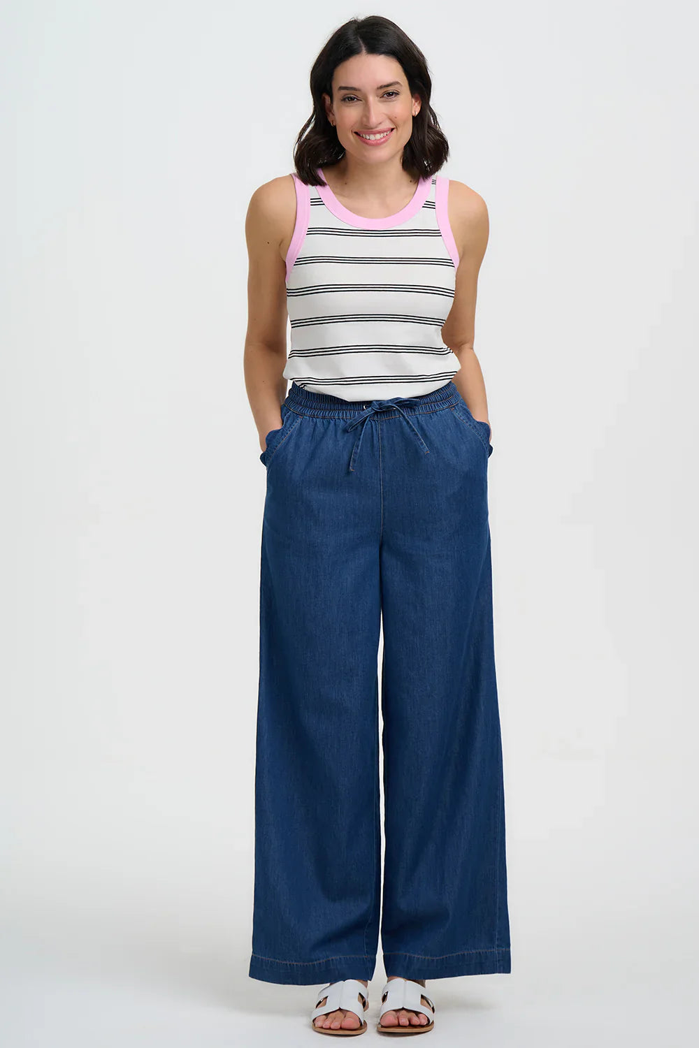 Megan Scalloped Trousers|Sugarhill