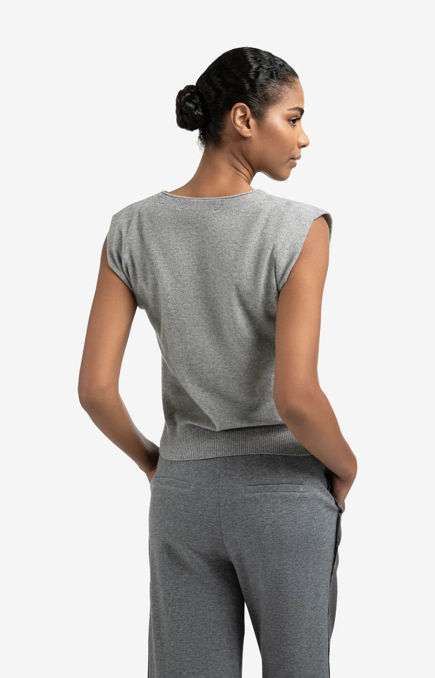 Knitted gilet with asymmetric buttons | YAYA