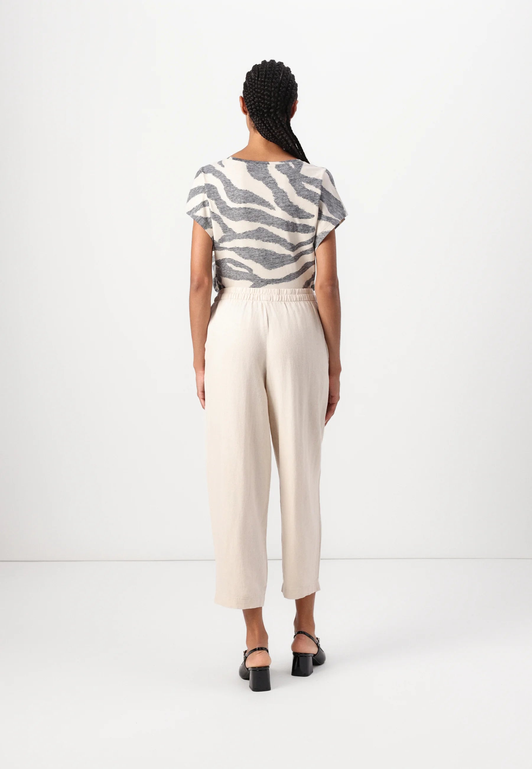 Linno ecru barrel trouser | Ichi