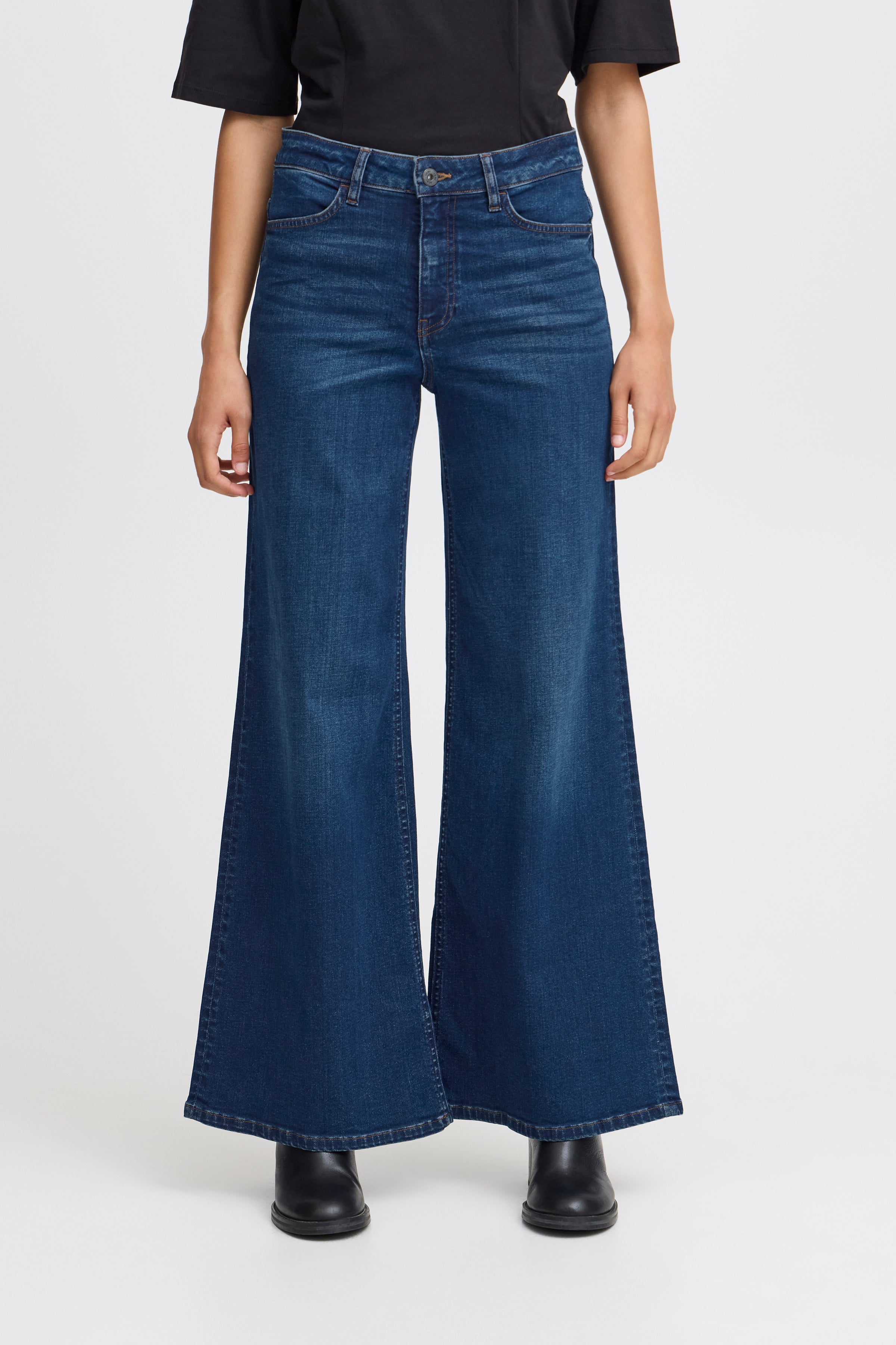 Twiggy Wide leg jeans dark blue | Ichi