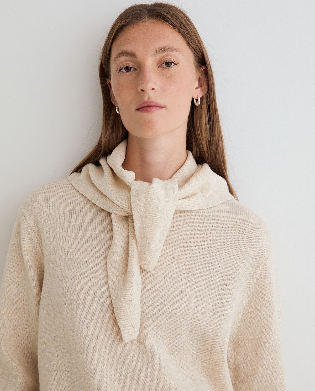 Yerse Sweater with Removable Scarf