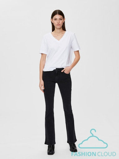 White v-neck tshirt | Selected Femme