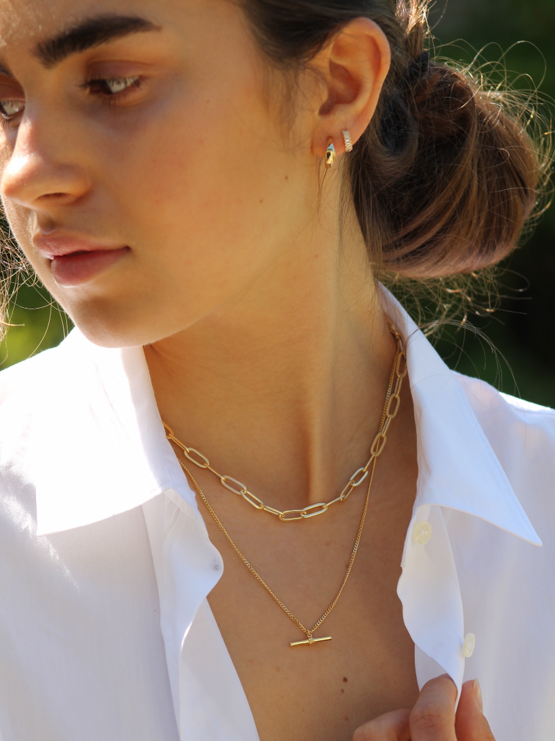Gold T- bar curb chain | Mary K