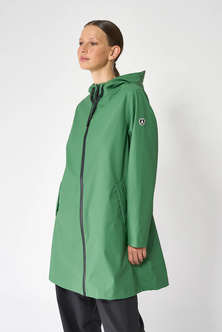 Nuovola Comfrey Raincoat | Tanta