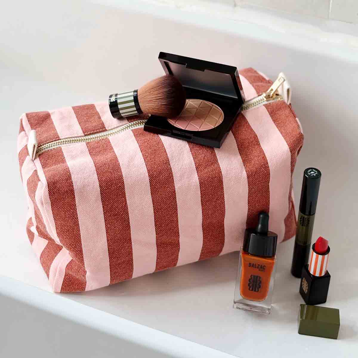 Vic Brick Washbag|Rose in April