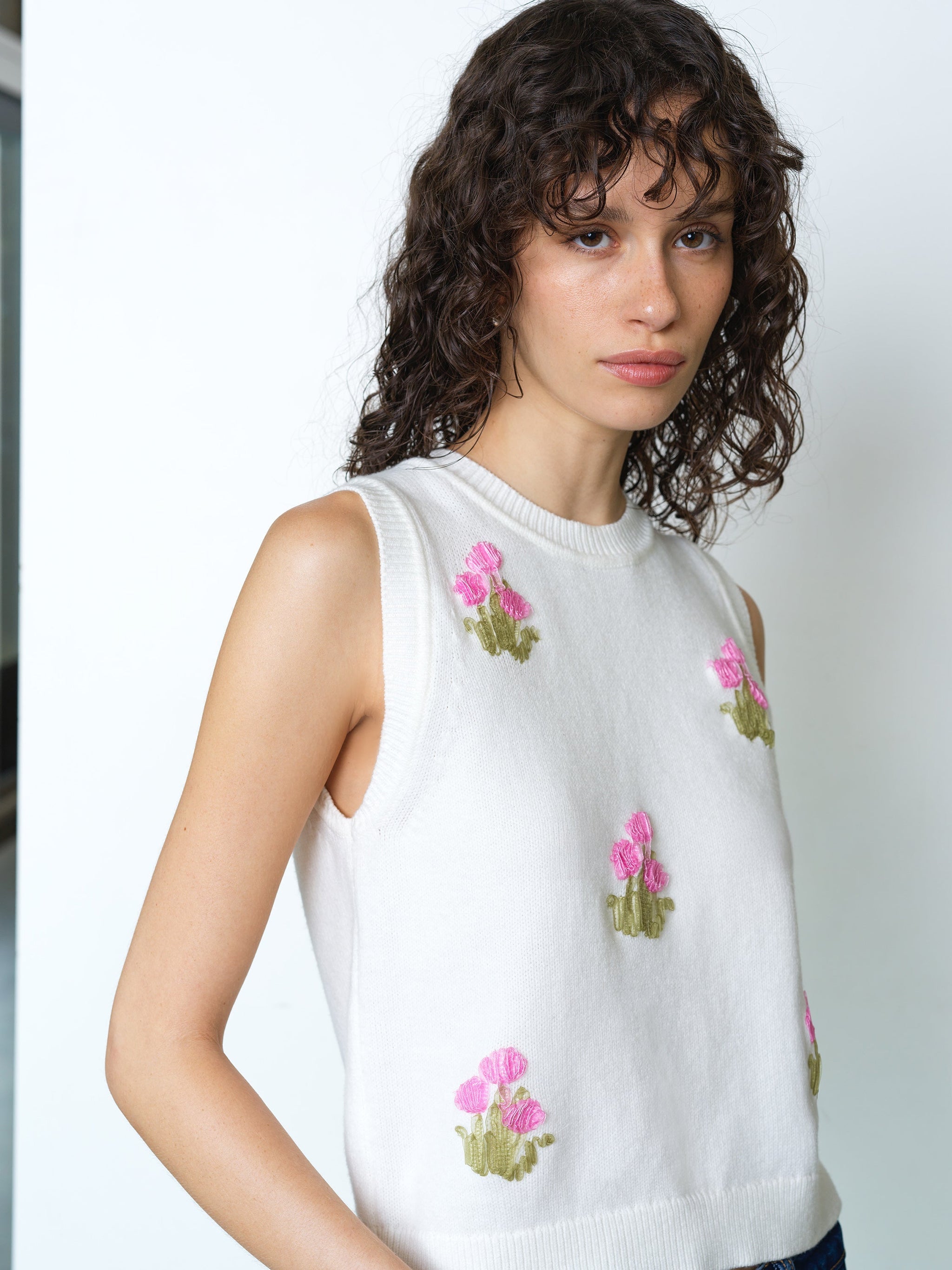 Julie Floral Appliqué Vest|French Connection