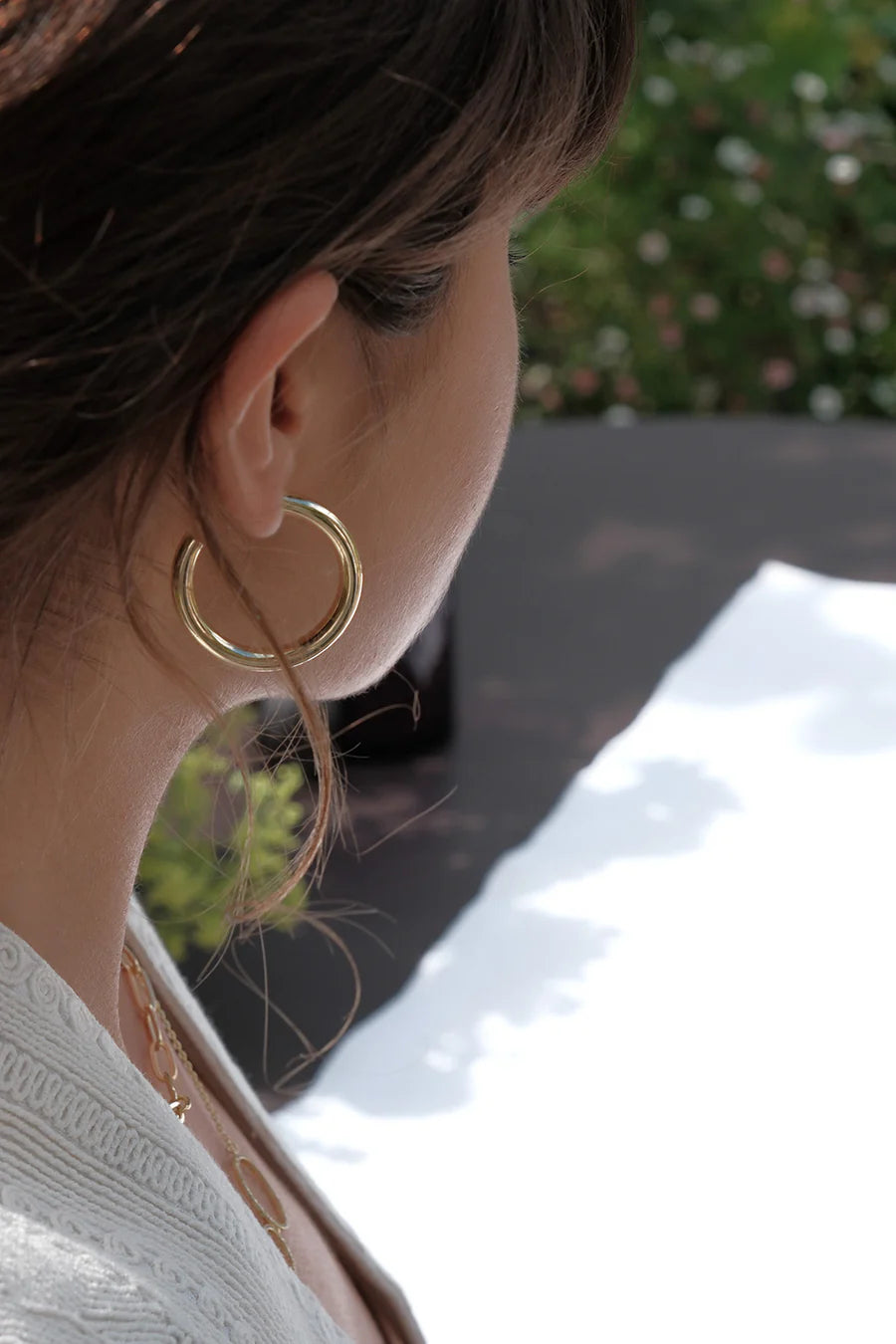 Voyager hoop earring | Mary K