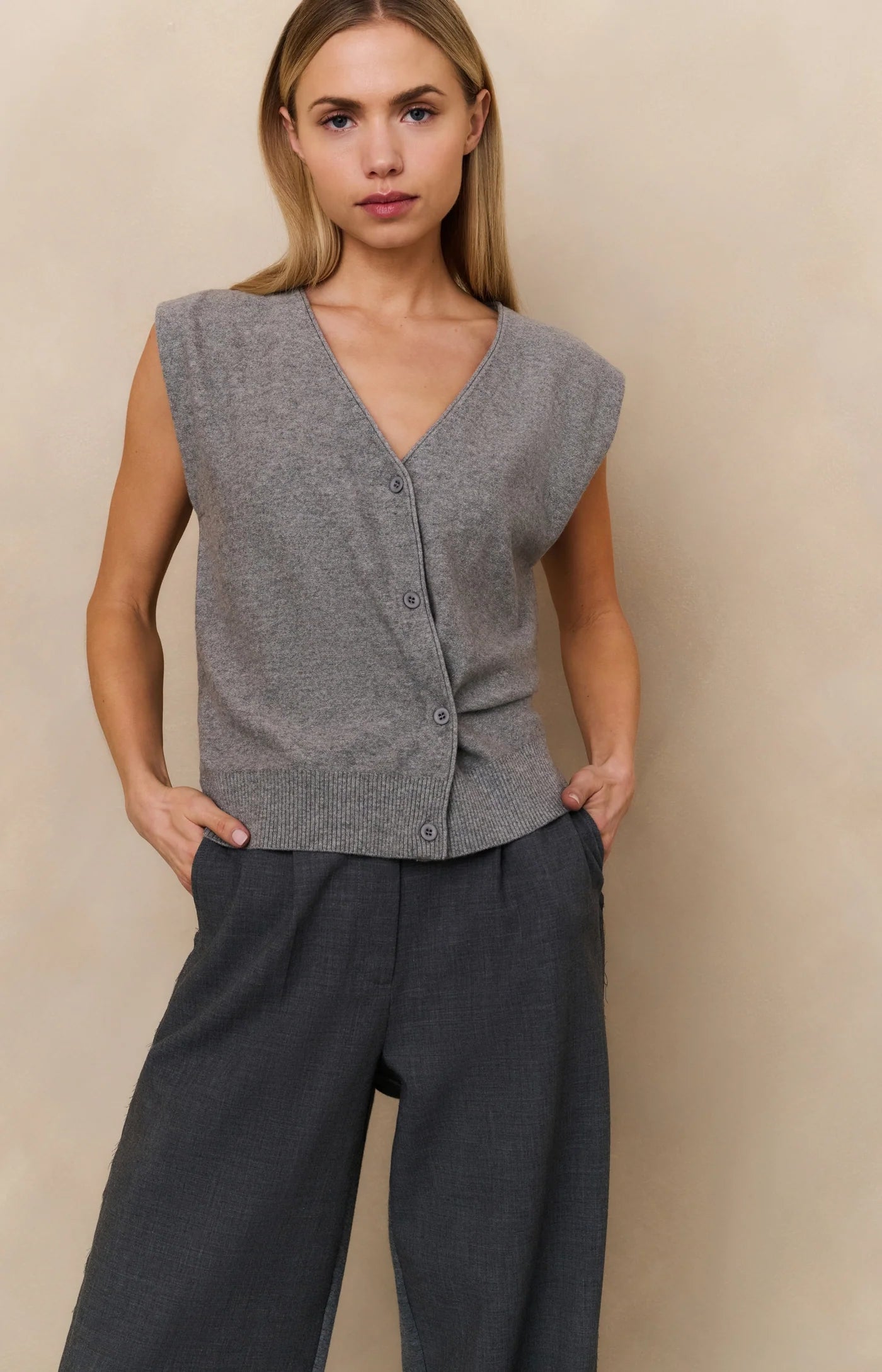 Knitted gilet with asymmetric buttons | YAYA