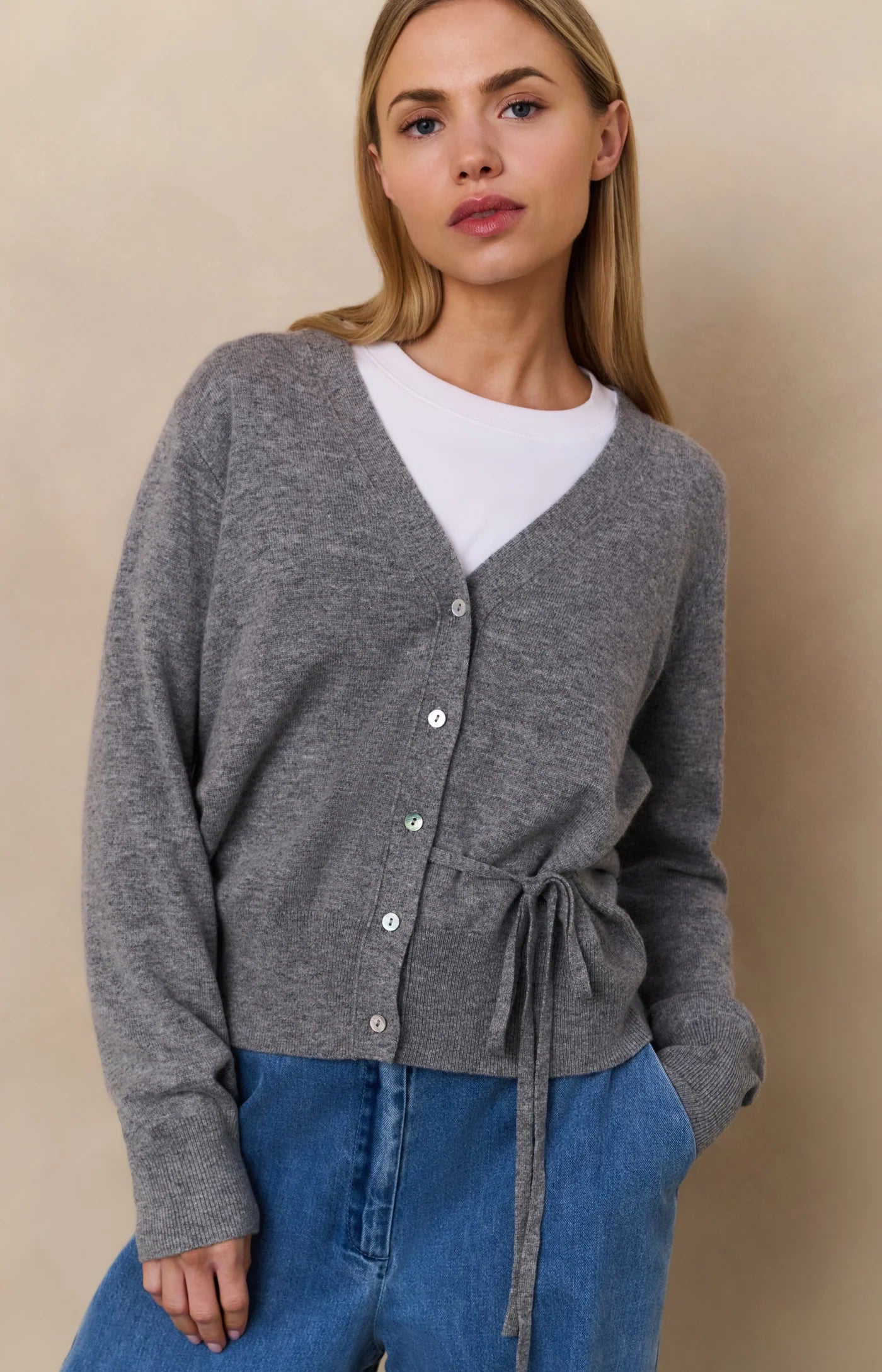 Cardigan with V neck and tie waist | YAYA