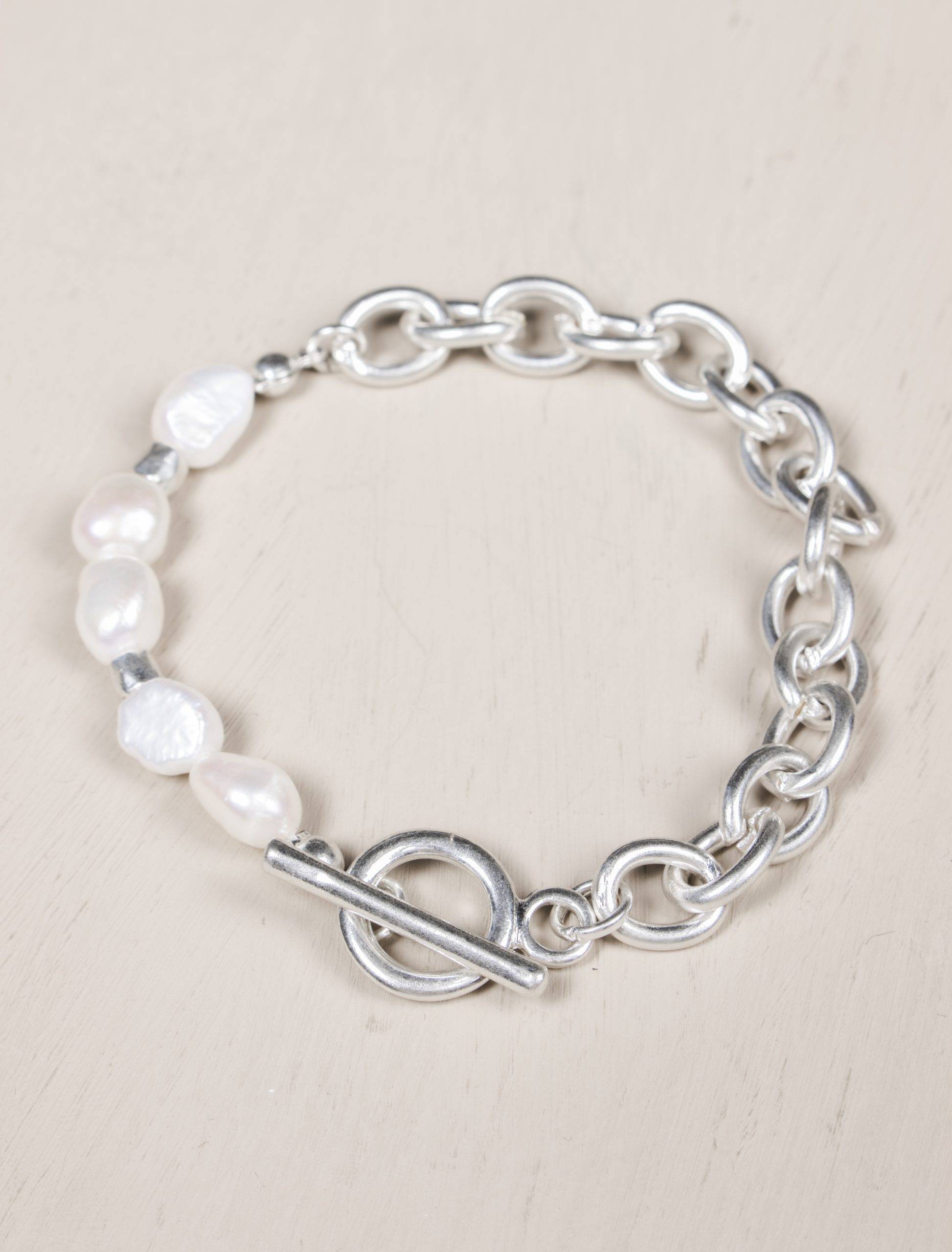 Flora silver and pearl bracelet | Olia