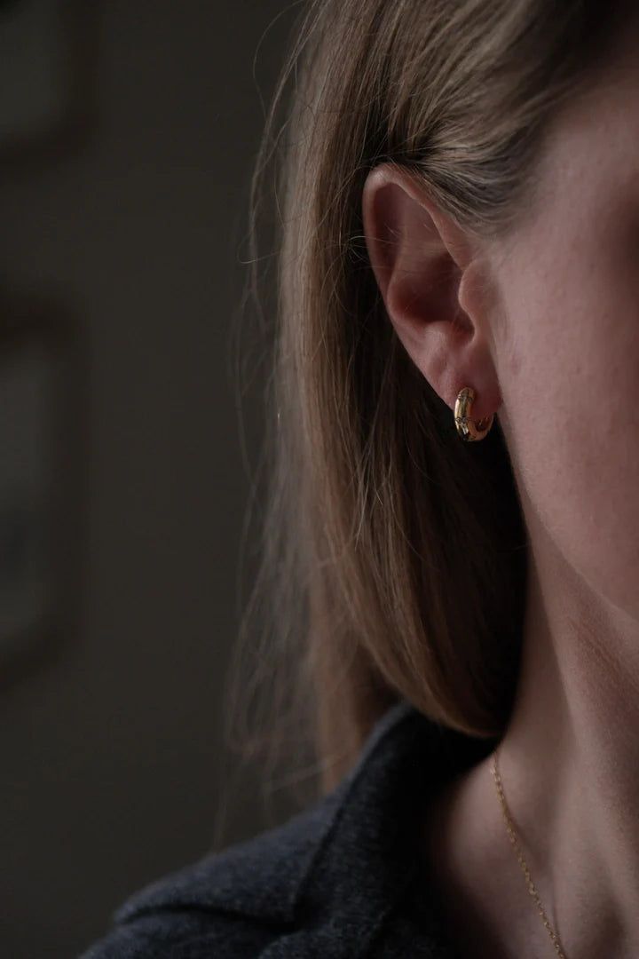 Noor Huggie Earrings | Mary K