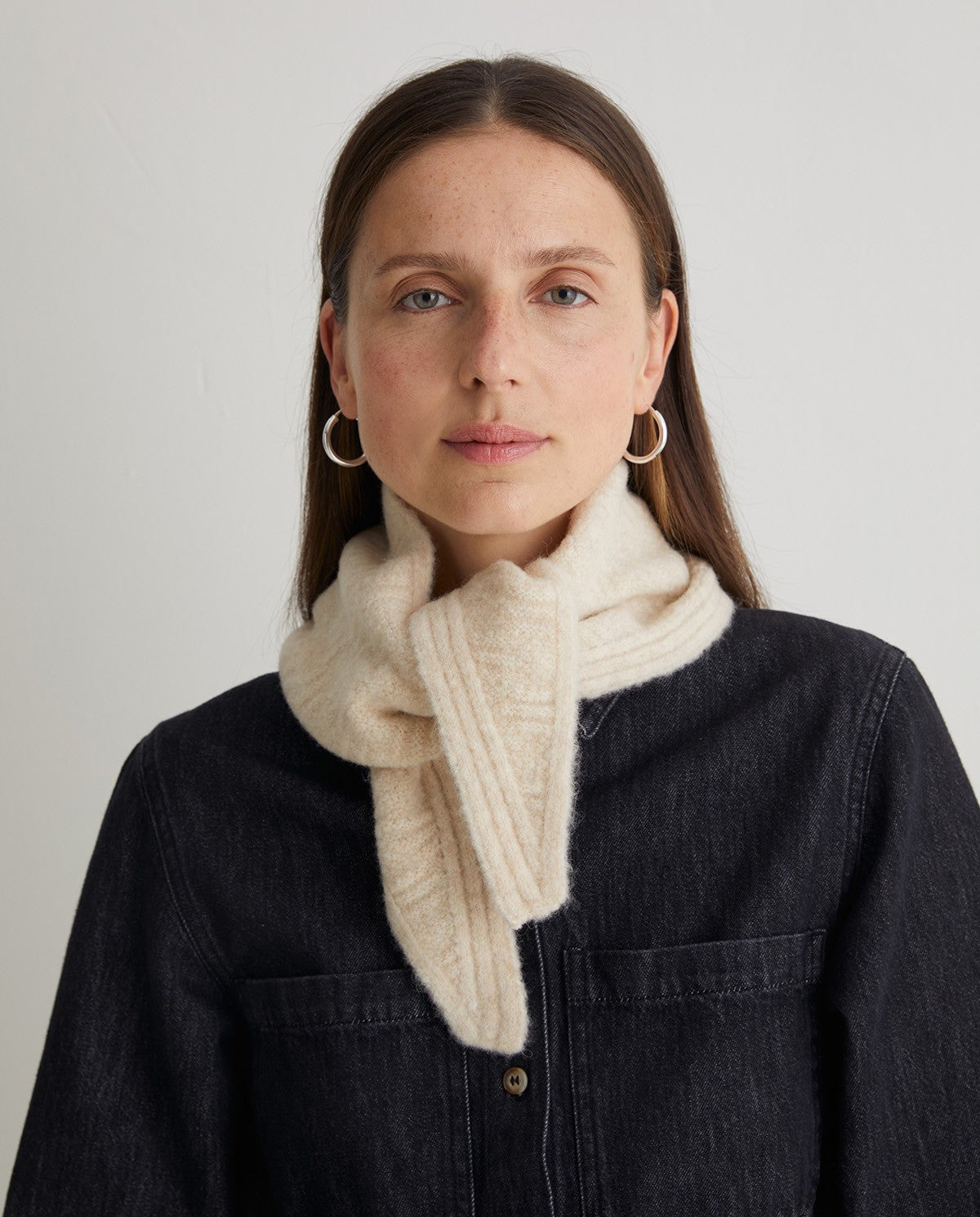 Ecru Knitted scarf | YERSE