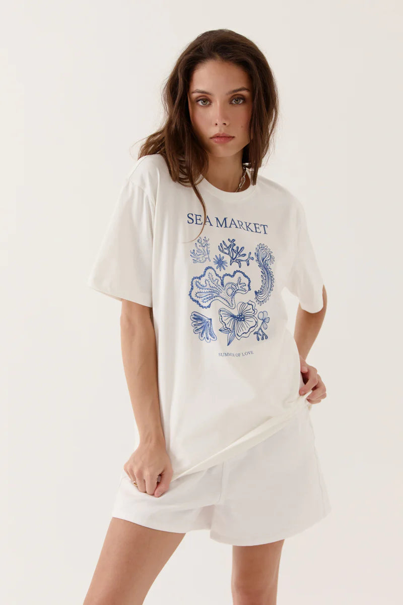 Ilysia Tshirt| Artlove