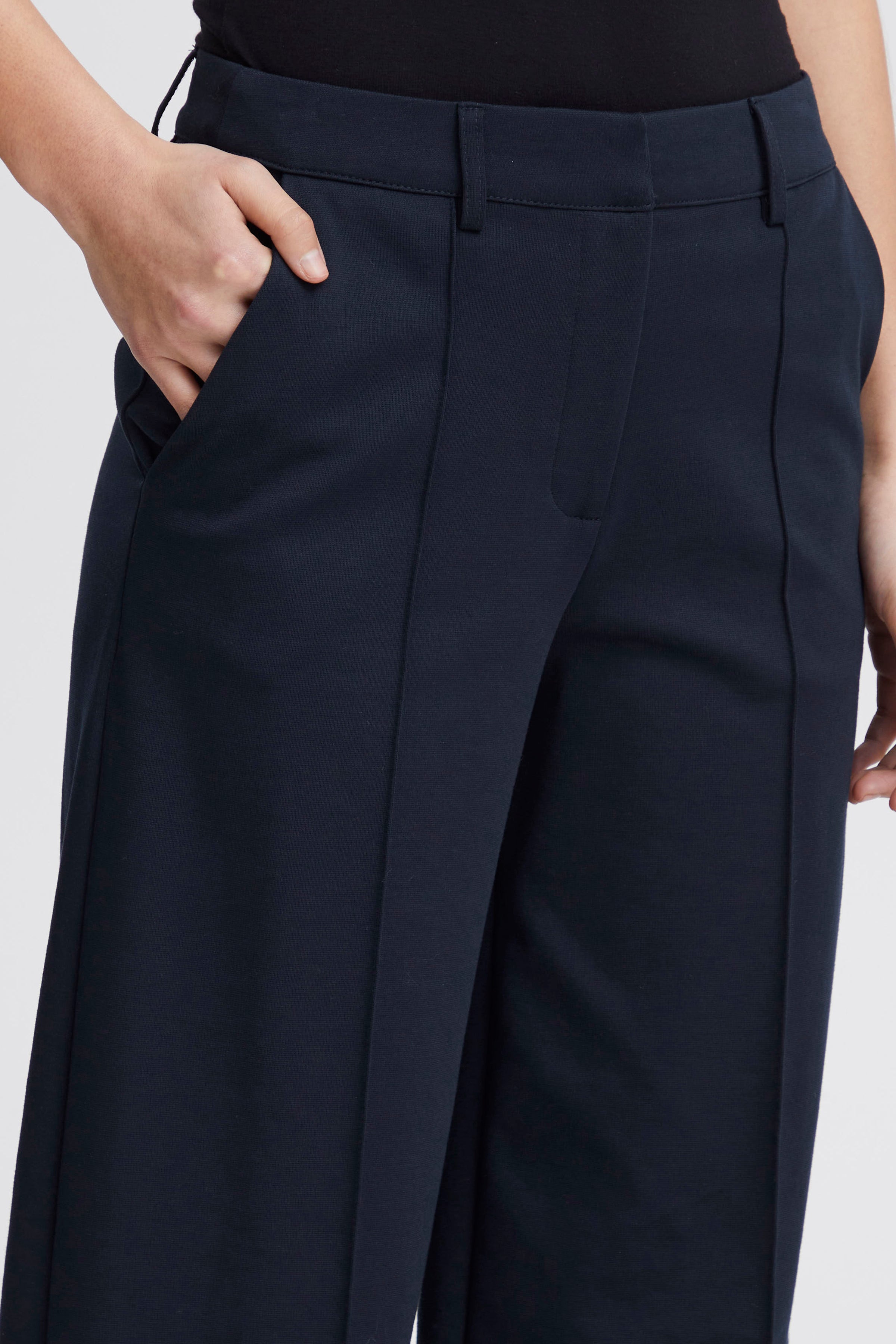 Kate navy sus office wide pant | Ichi