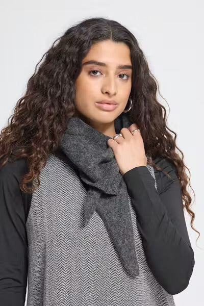 Iagry Grey scarf|Ichi