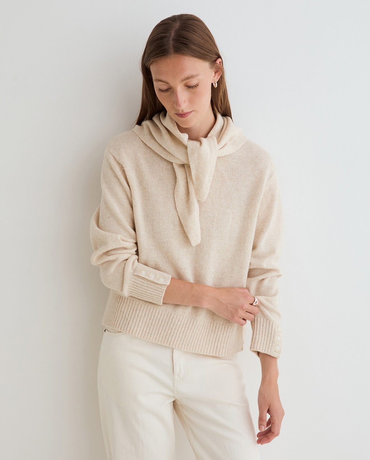 Yerse Sweater with Removable Scarf