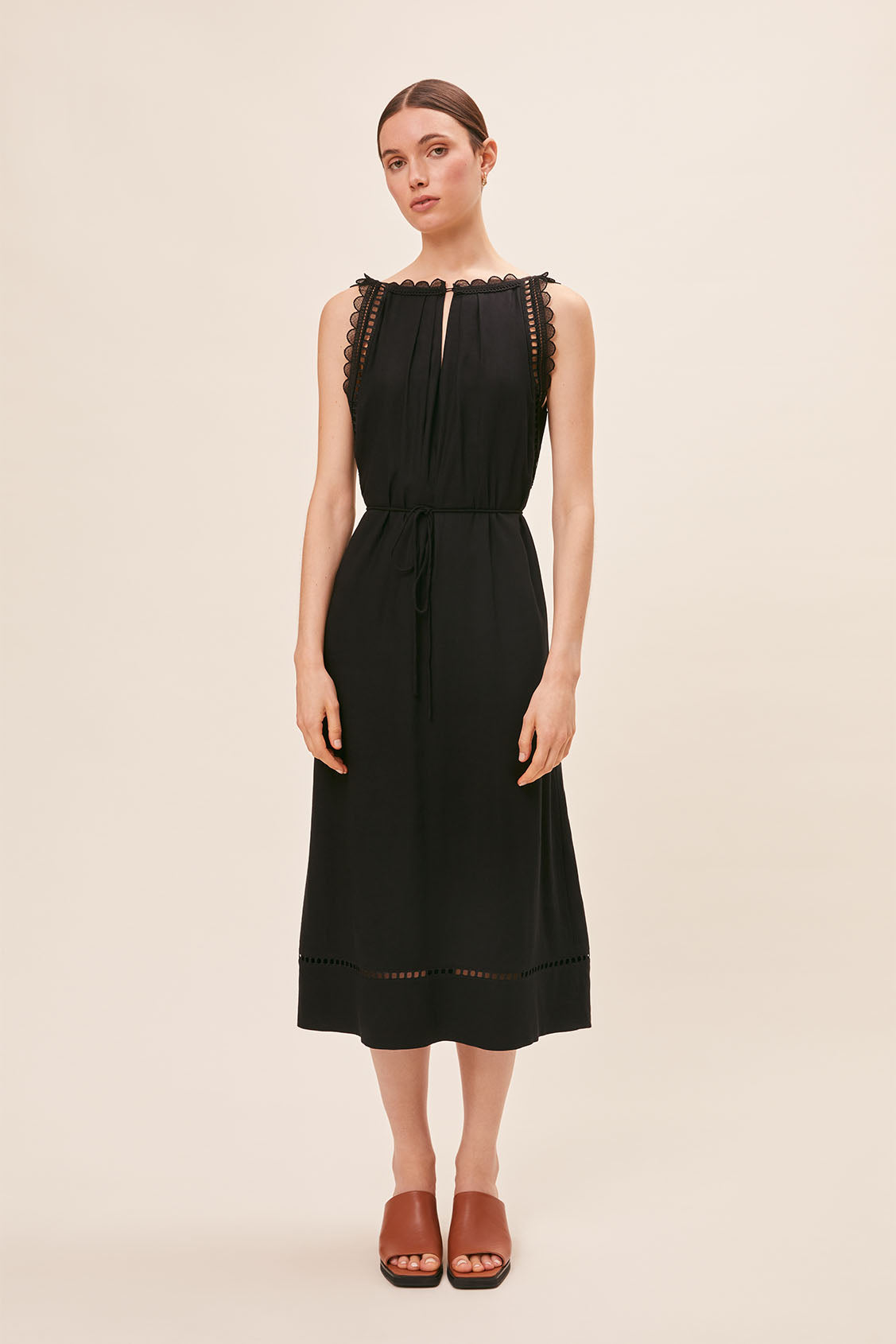 Cristy Black Dress | Suncoo