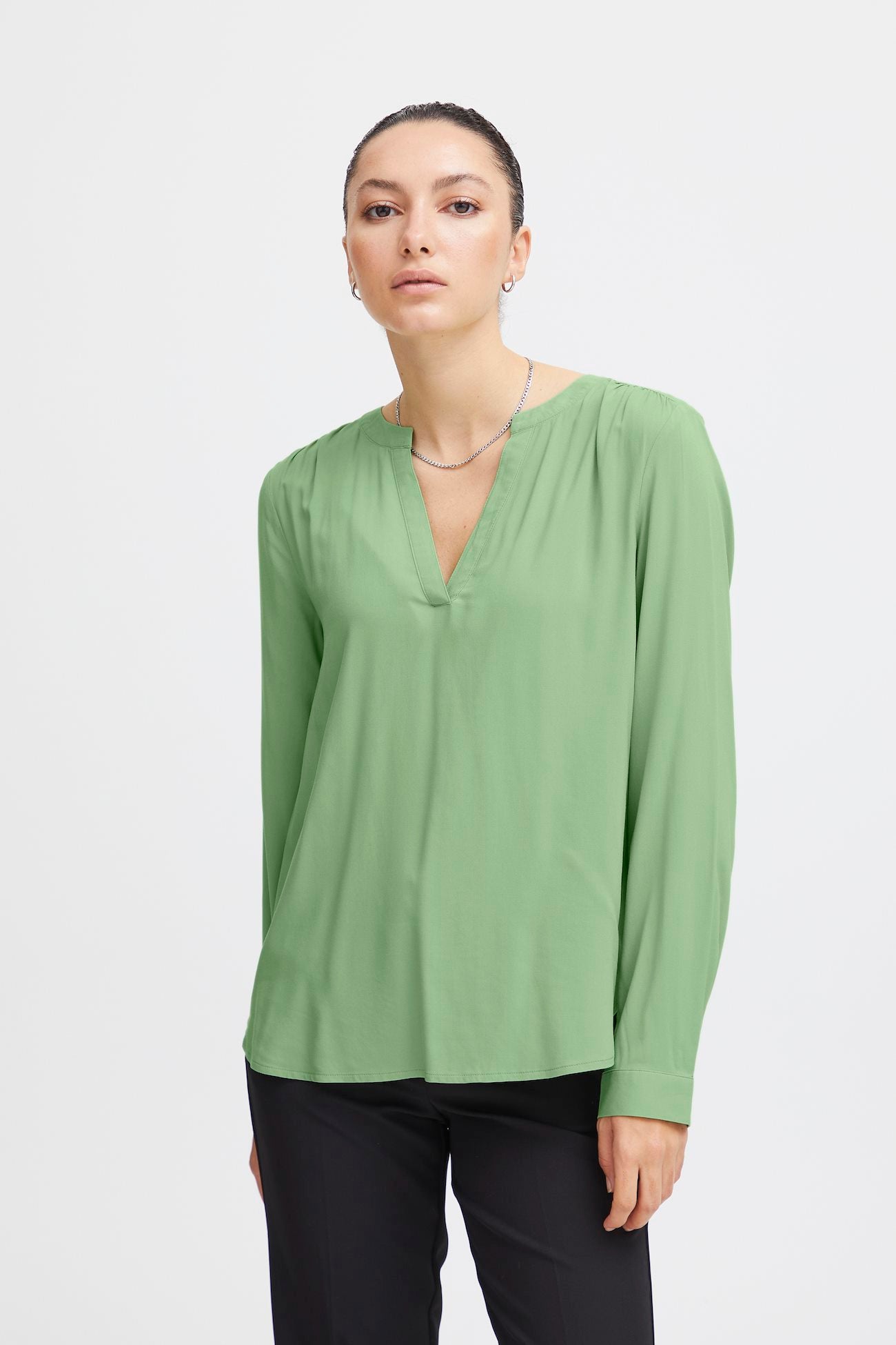 ihmain green long sleeved shirt| Ichi